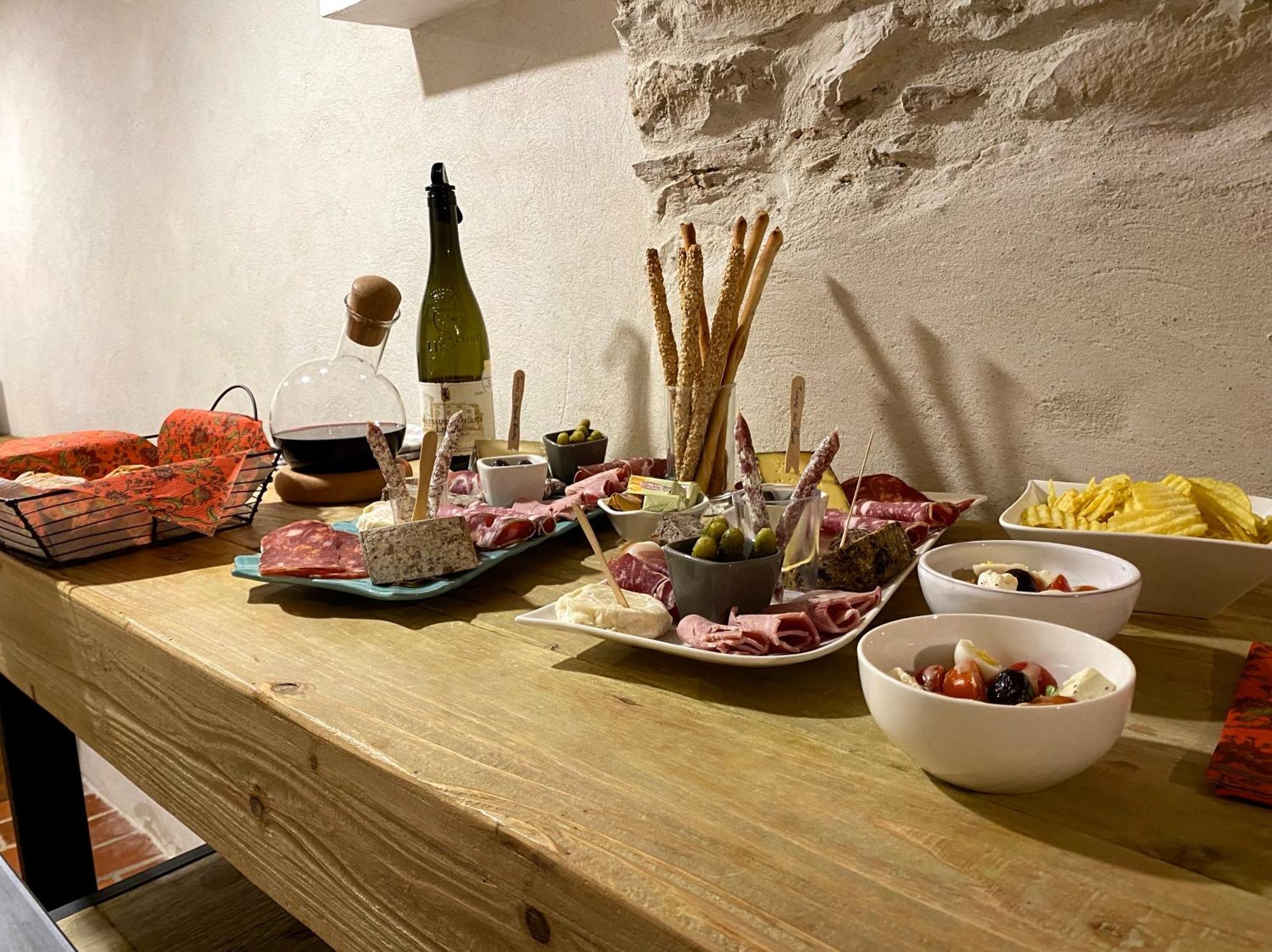 Locus Amoenus Bed and Breakfast Lirac Buitenkant foto